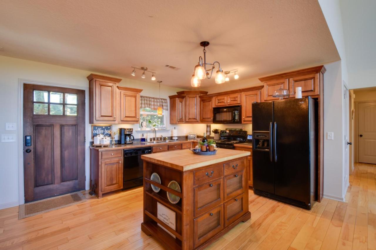 Lakemont Retreat Game Room, Hot Tub, And Mtn Views! 외부 사진